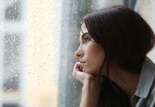 7 pasi pentru a nu mai fi o persoana trista
