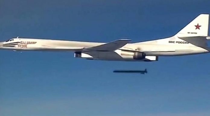 Franta si Rusia bombardeaza tinte IS in nordul Siriei