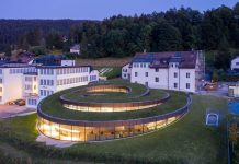 Muzeul spirala care recreeaza masinile unui ceas elvetian