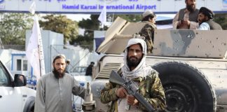 Talibanii emuleaza regimul teocratic iranian si schiteaza un guvern fara femei